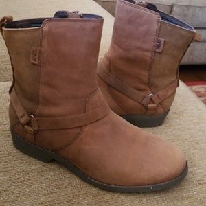 NWOT TevaDina La Vina Dos Waterproof Leather Boot